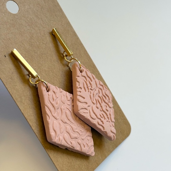 Gold Handmade Rose Pink Diamond-Shaped Earrings Boho Chic Statement Jewelry - Picture 3 of 3